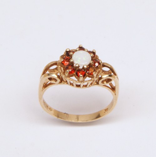 9ct Gold Opal/Garnet Ring